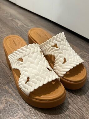 CROCS Lite Ride Waterproof White Woven Braided Slide on Tan Platform Heeled Mule